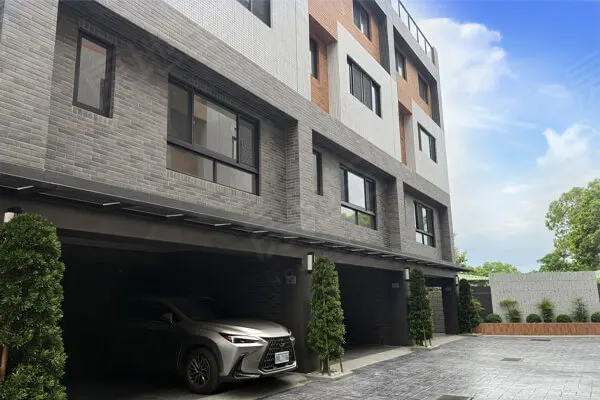 上雋金色朗朗NO.2建案主視覺